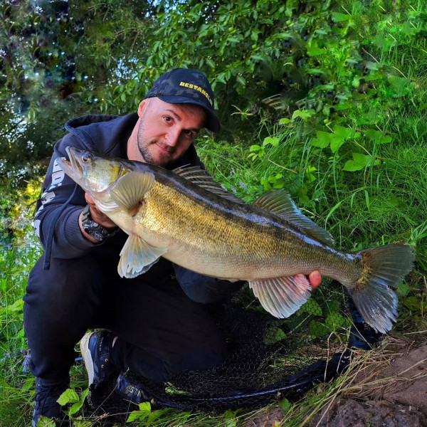 Instagram @thebestangler