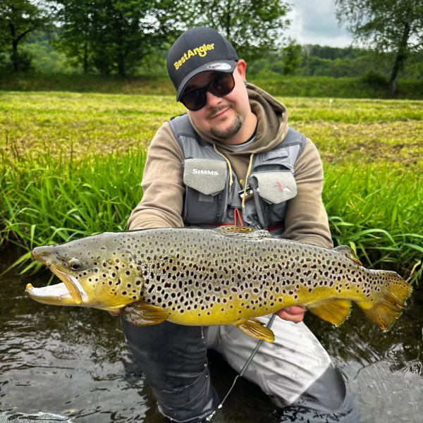 Instagram @thebestangler