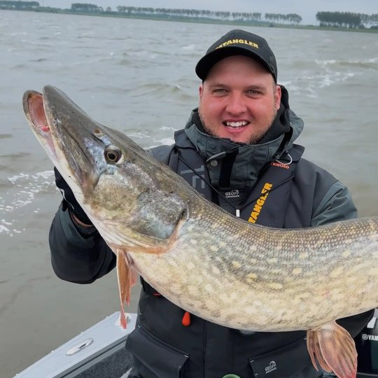 Instagram @thebestangler