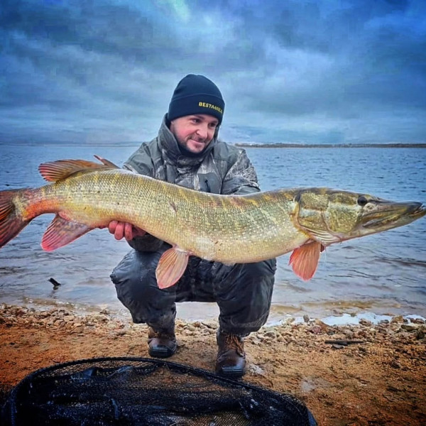 Instagram @thebestangler