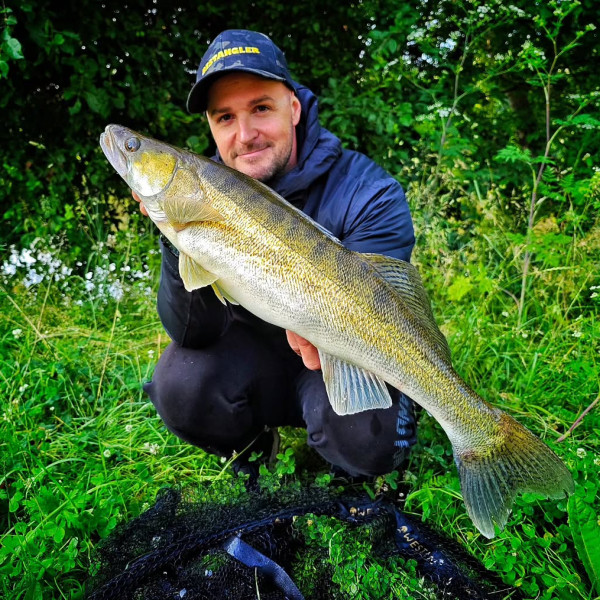 Instagram @thebestangler