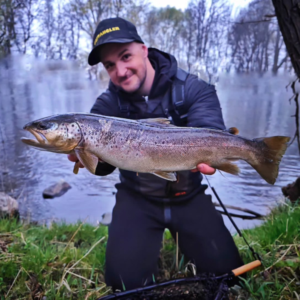 Instagram @thebestangler