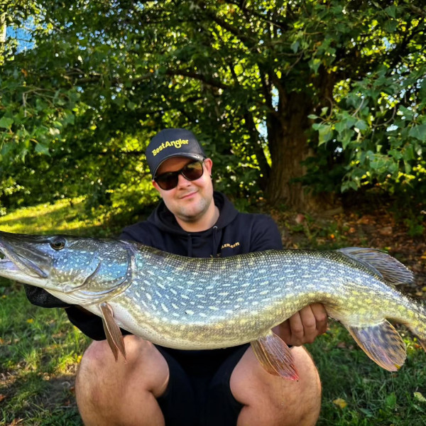 Instagram @thebestangler
