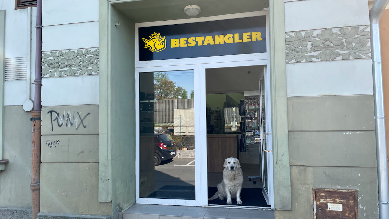 Prodejna BESTANGLER, Na Pobřeží 67, Kolín